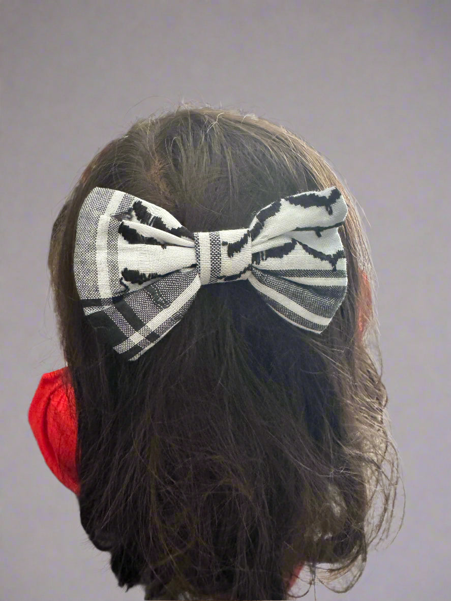 Kufiya Hair Bow Clip | Palestinian Keffiyeh Fabric – Handmade Statement Accessory