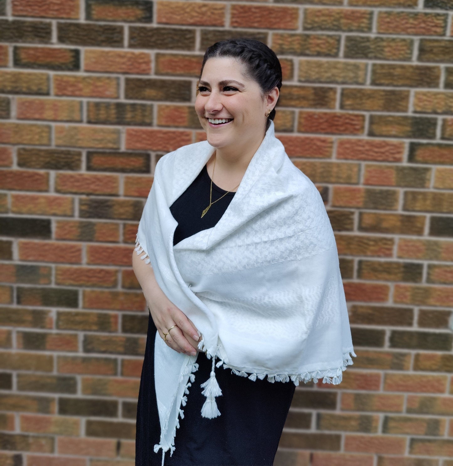 Elegant All White Kufiya (Keffiyeh) | Made in Kashmir - Palestinian Scarf