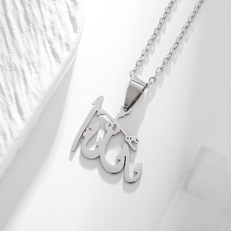 Exquisite Hollow Map Pendant Necklace for Women Men Fashion Charm Arabic Stainless Steel Amulet Jewelry