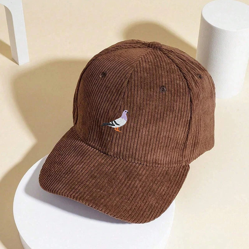 Baseball cap suitable for all seasons, pigeon embroidery pattern, men's and women's daily casual fashion, outdoor sun protection