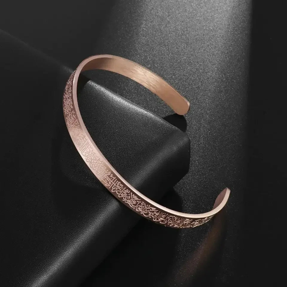 Exquisite Hollow Map Pendant Necklace for Women Men Fashion Charm Arabic Stainless Steel Amulet Jewelry