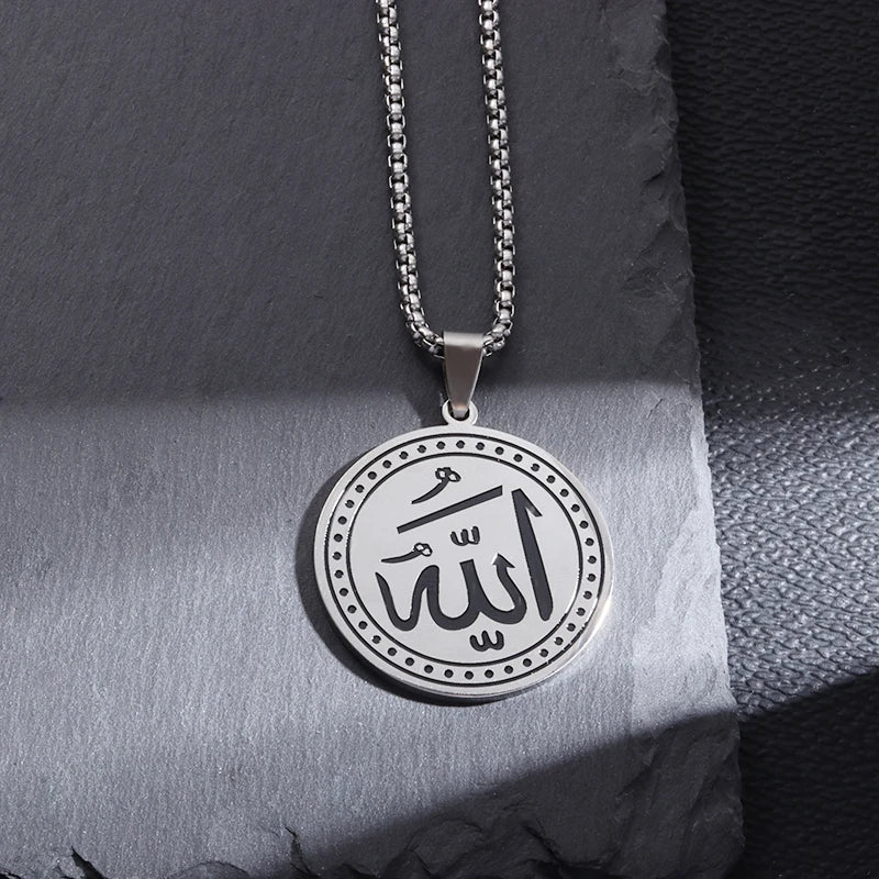 Exquisite Hollow Map Pendant Necklace for Women Men Fashion Charm Arabic Stainless Steel Amulet Jewelry