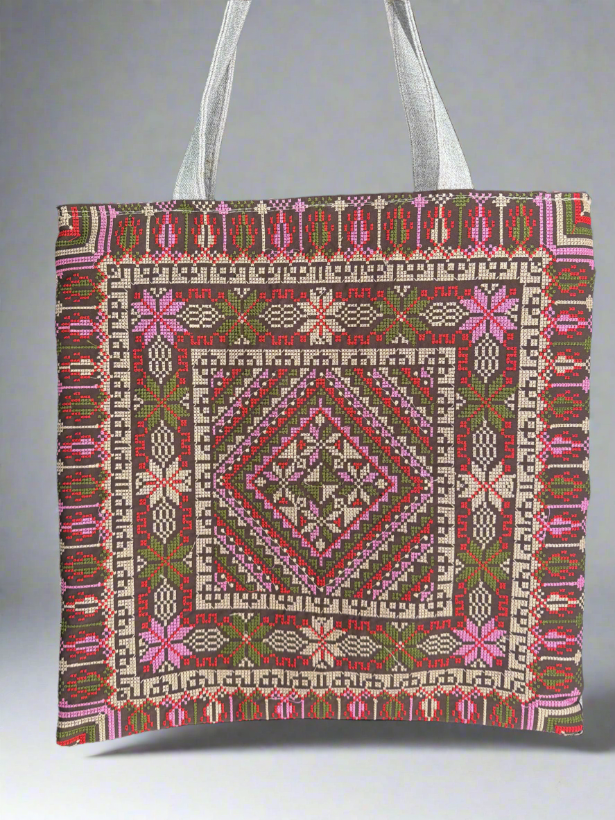 Tatreez Tote Bag – Stylish and Functional with Zipper & Back Pocket